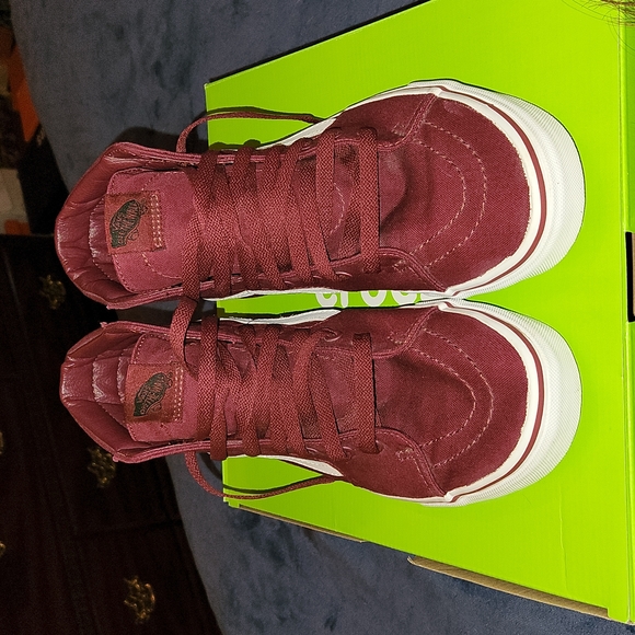 🌹🎉Host Pick🎉🌹Like New!! VANS BURGUNDY HIGHTOPS - Picture 3 of 8